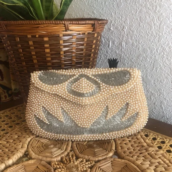 Cream and Silver Satin Beaded Clutch/Purse - Picture 10 of 12
